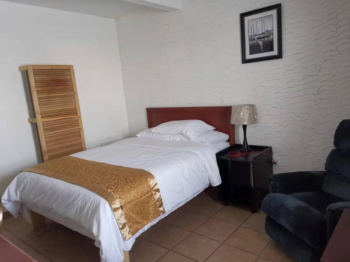 Dundurn Motel 外观 照片
